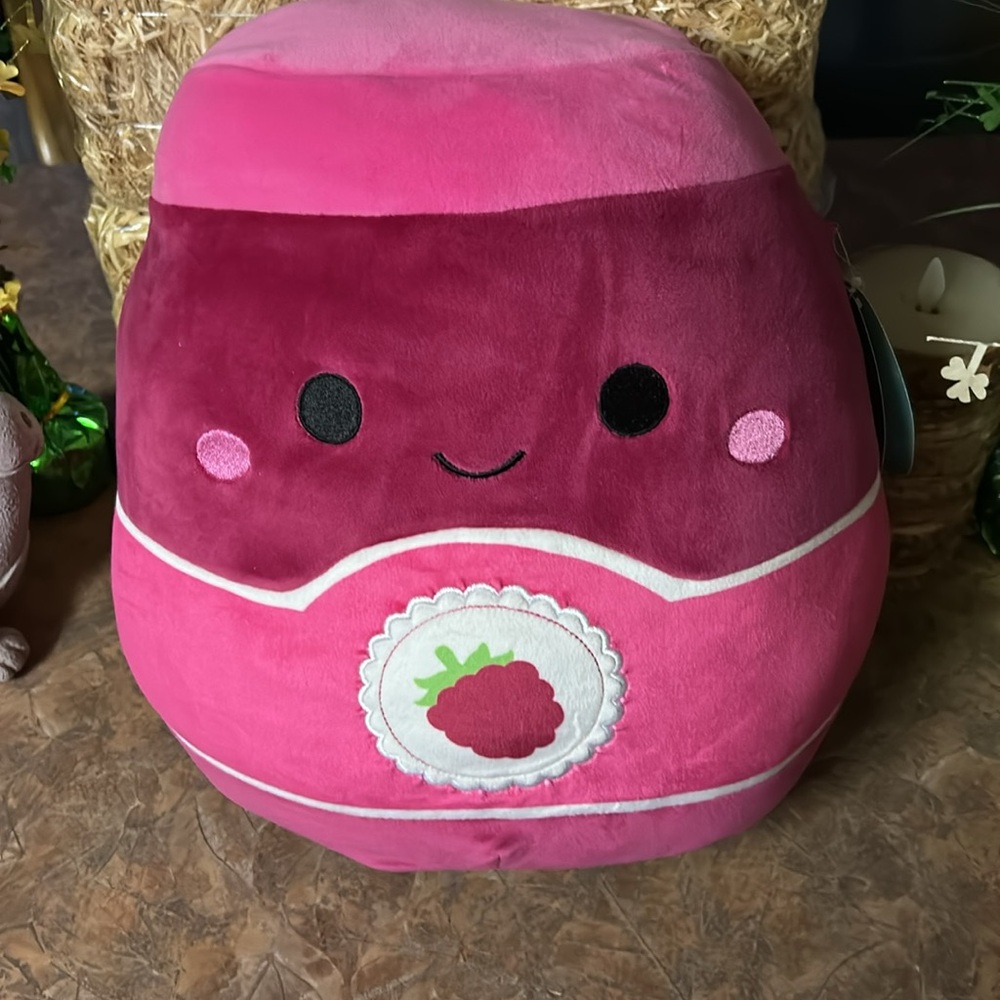 Squishmallows Roz the dynamic raspberry - Picture 6 of 7